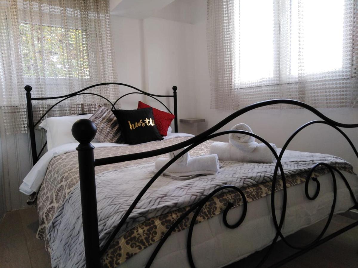 Katsikantaris Homes Paphos Esterno foto
